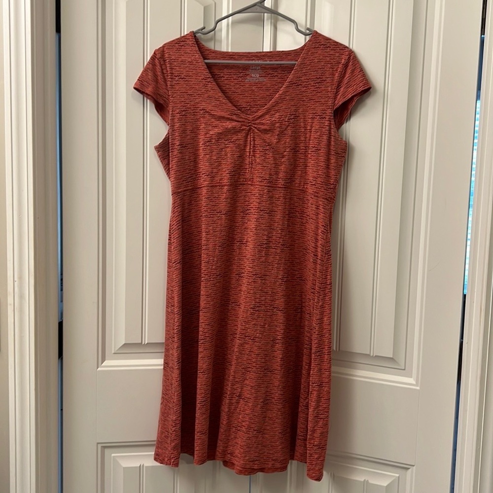 Toad and Co Rosemary dress in coral waves. Size large